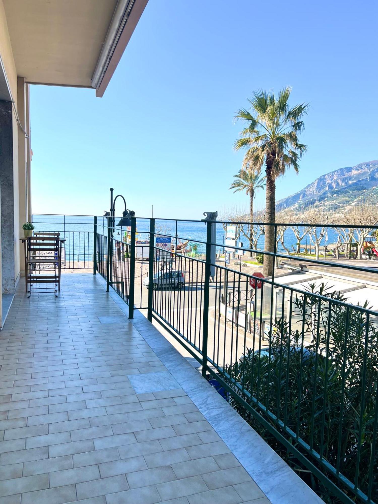 La Casa Lungo Il Mare Apartman Maiori Kültér fotó